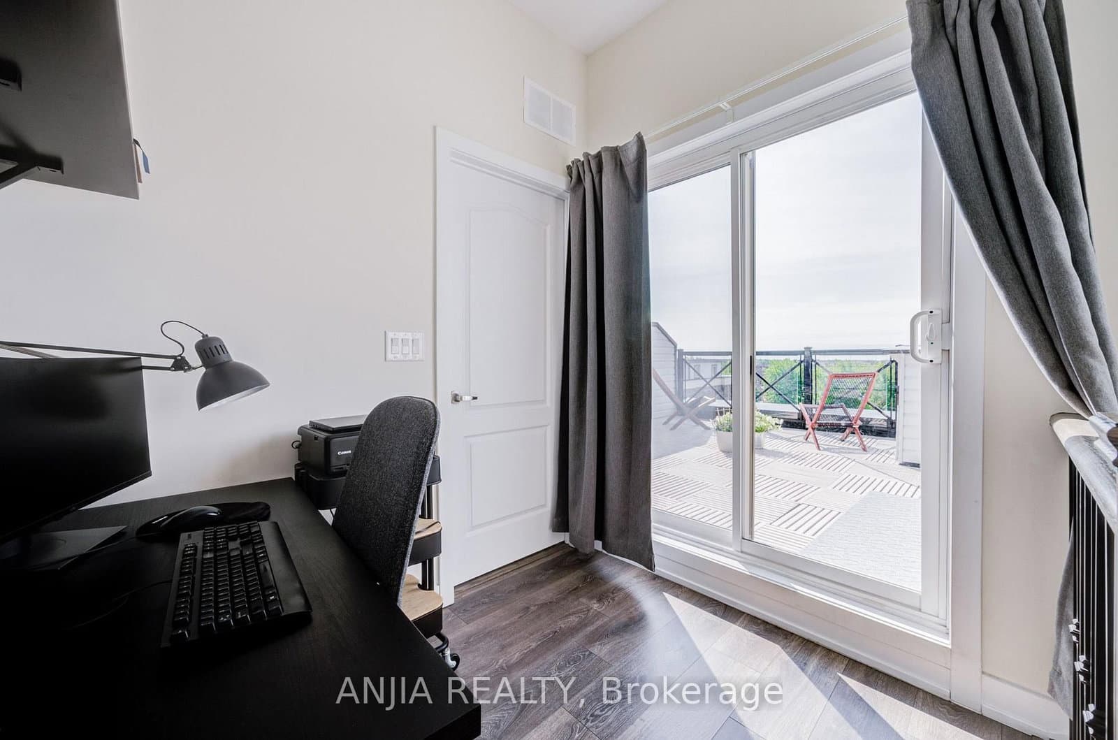 10 Westmeath Lane, Unit 2210 thumbnail 21