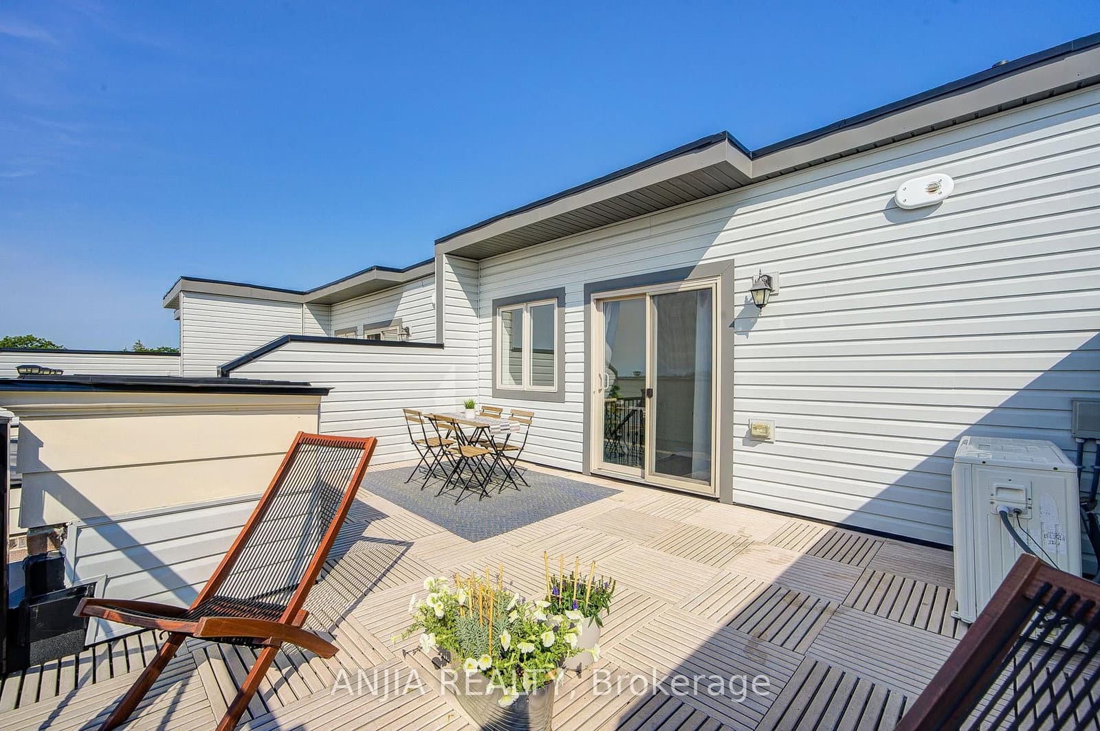 10 Westmeath Lane, Unit 2210 thumbnail 24