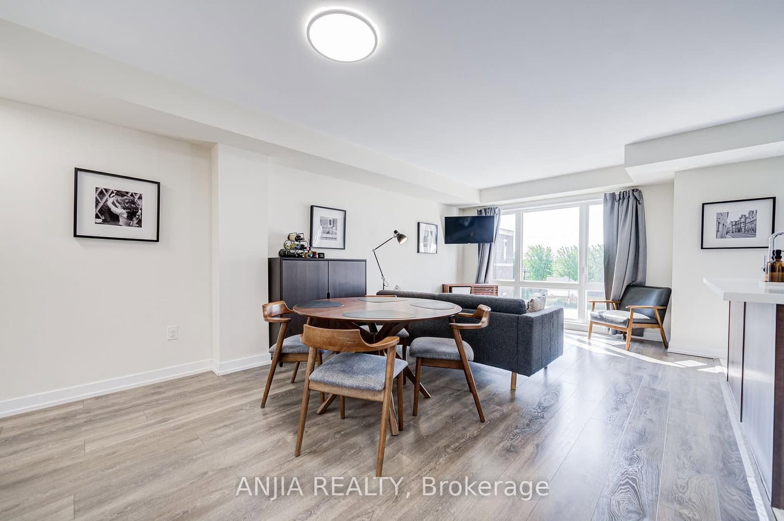 10 Westmeath Lane, Unit 2210 thumbnail 4
