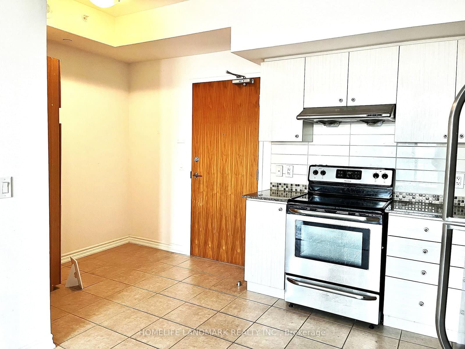 8323 Kennedy Road W, Unit 821 thumbnail 3