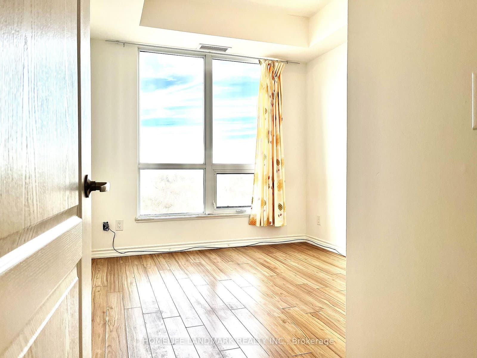 8323 Kennedy Road W, Unit 821 thumbnail 5