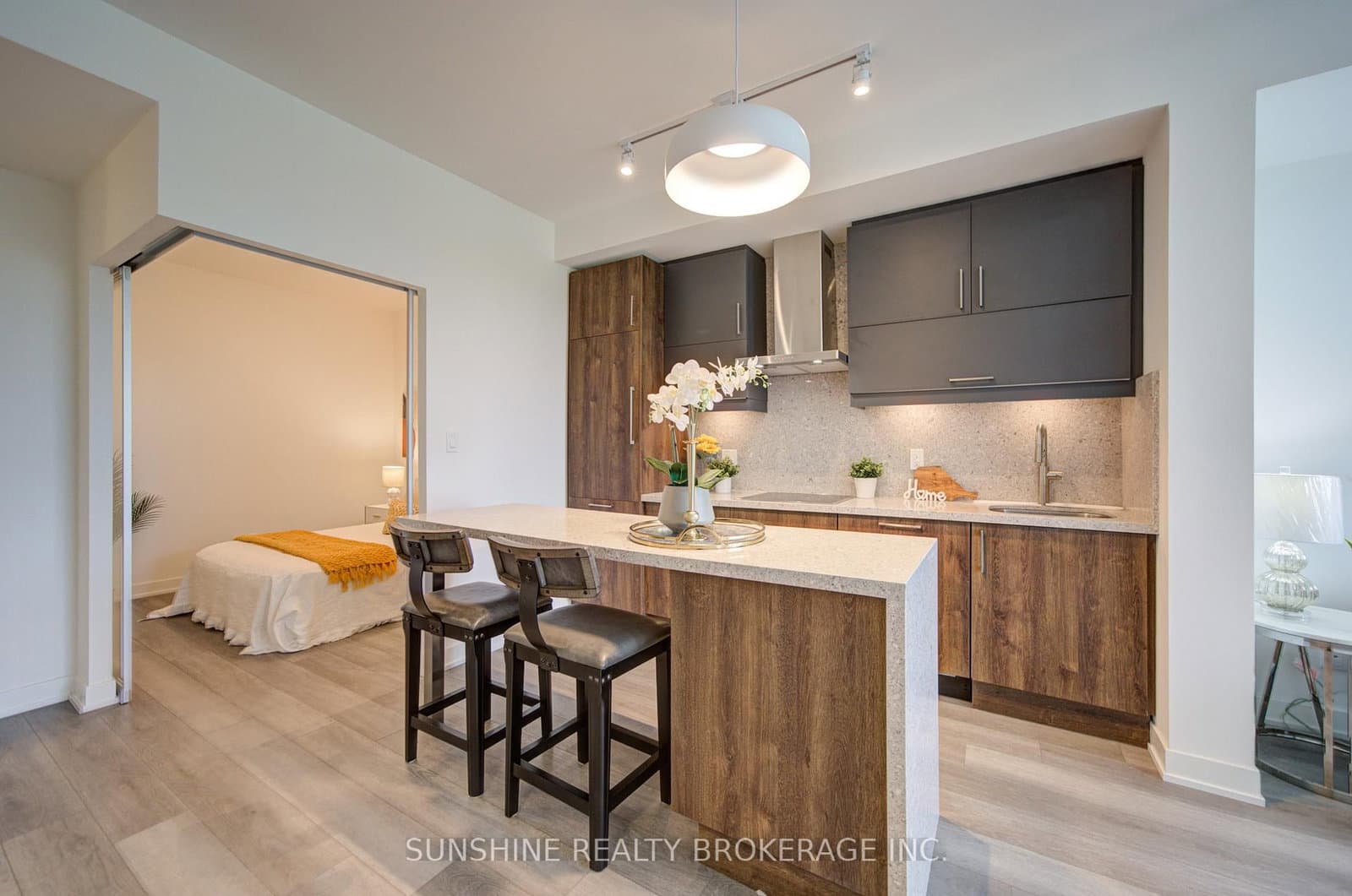 38 Simcoe Promenade, Unit 311 thumbnail 17