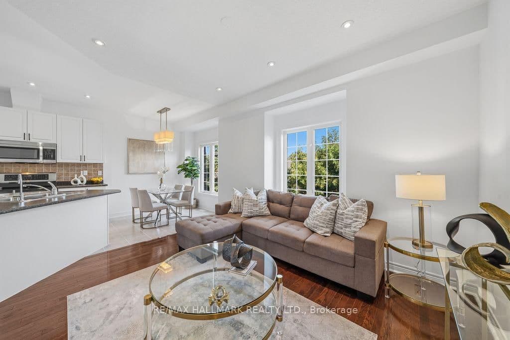 15 Old Colony Road, Unit 24 thumbnail 11