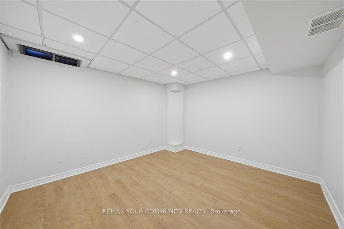 2 Hollywood Hill Circle, Unit Lower thumbnail 14
