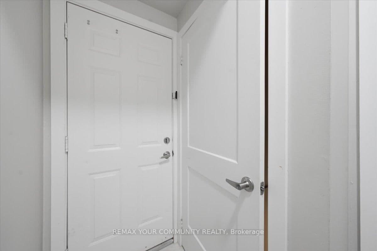2 Hollywood Hill Circle, Unit Lower thumbnail 3