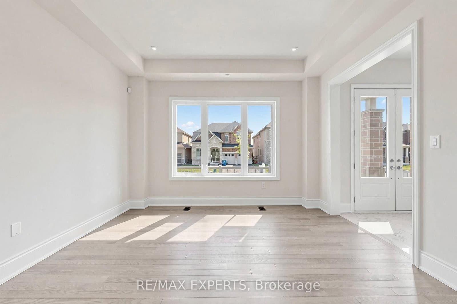 60 Bud Leggett Crescent thumbnail 18