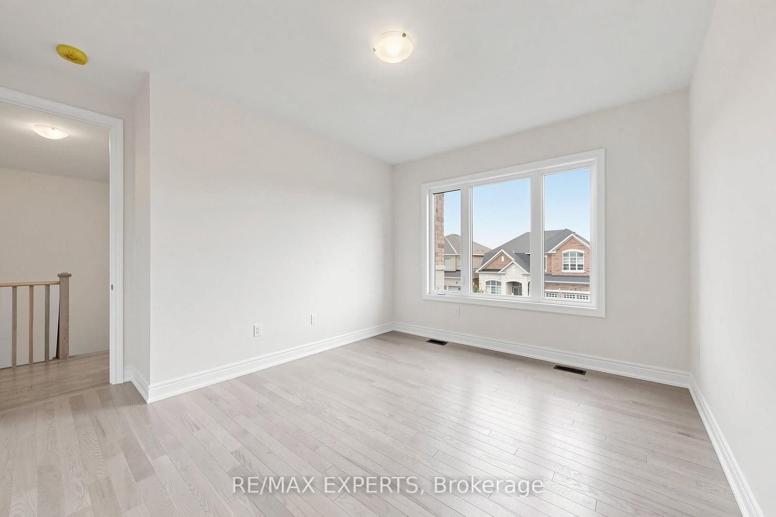 60 Bud Leggett Crescent thumbnail 42