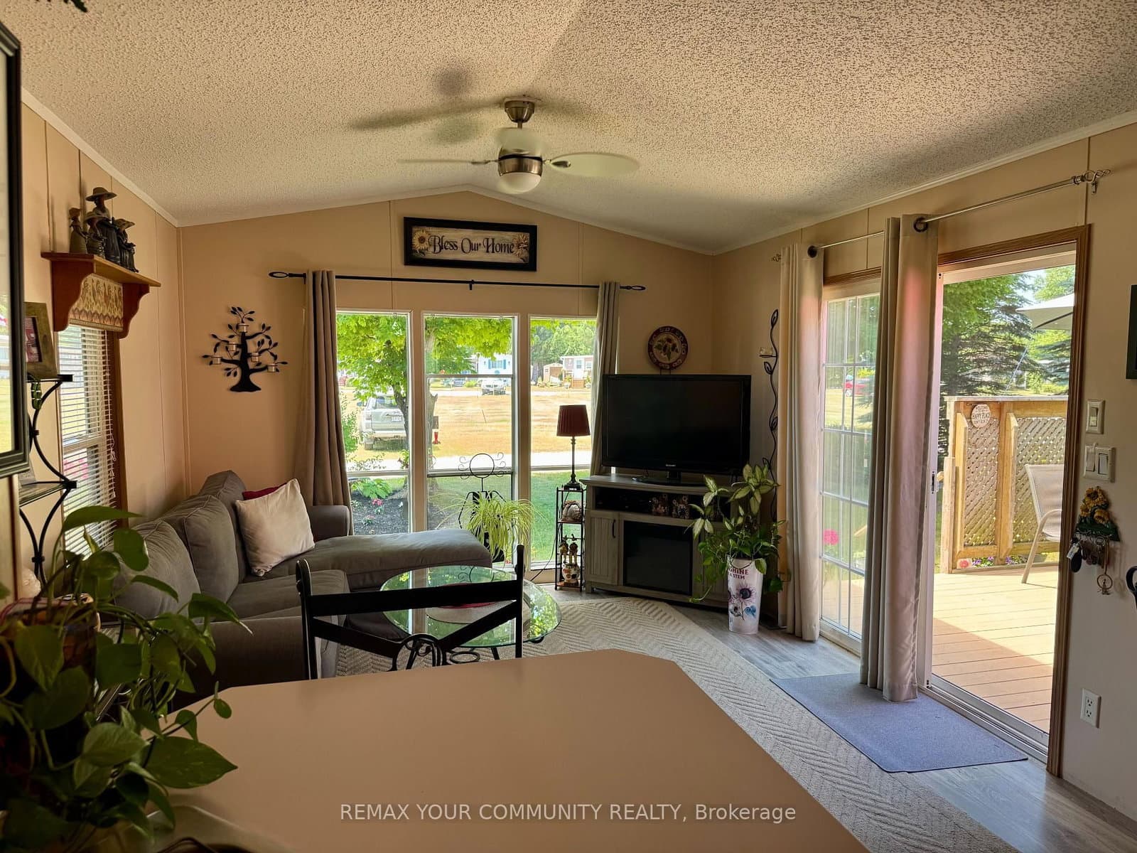 285 Crydermans Side Road, Unit 324 thumbnail 12