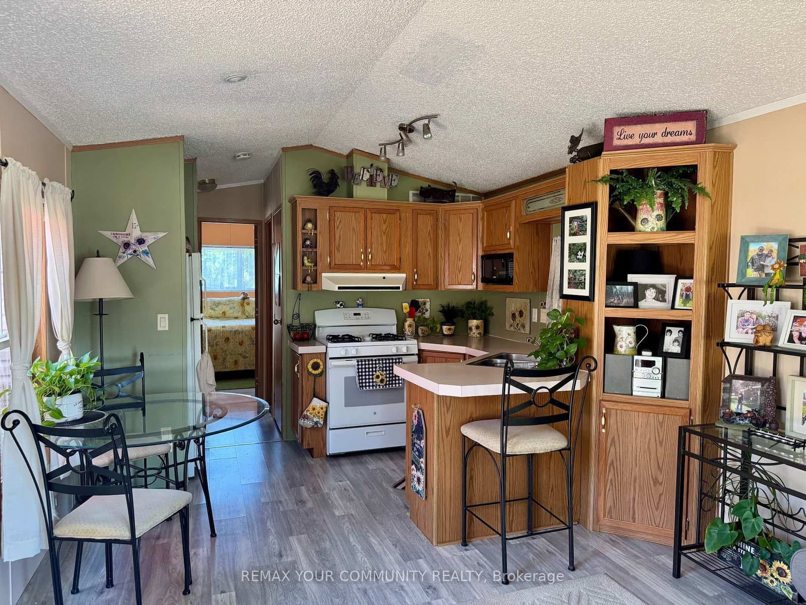 285 Crydermans Side Road, Unit 324 thumbnail 6