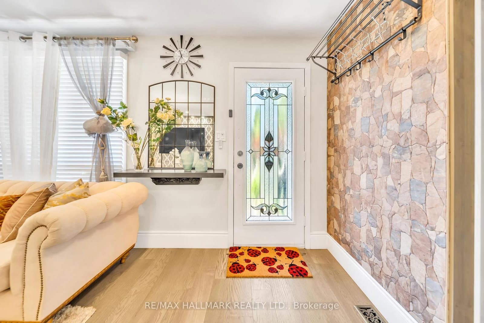 268 Pasadena Drive thumbnail 4