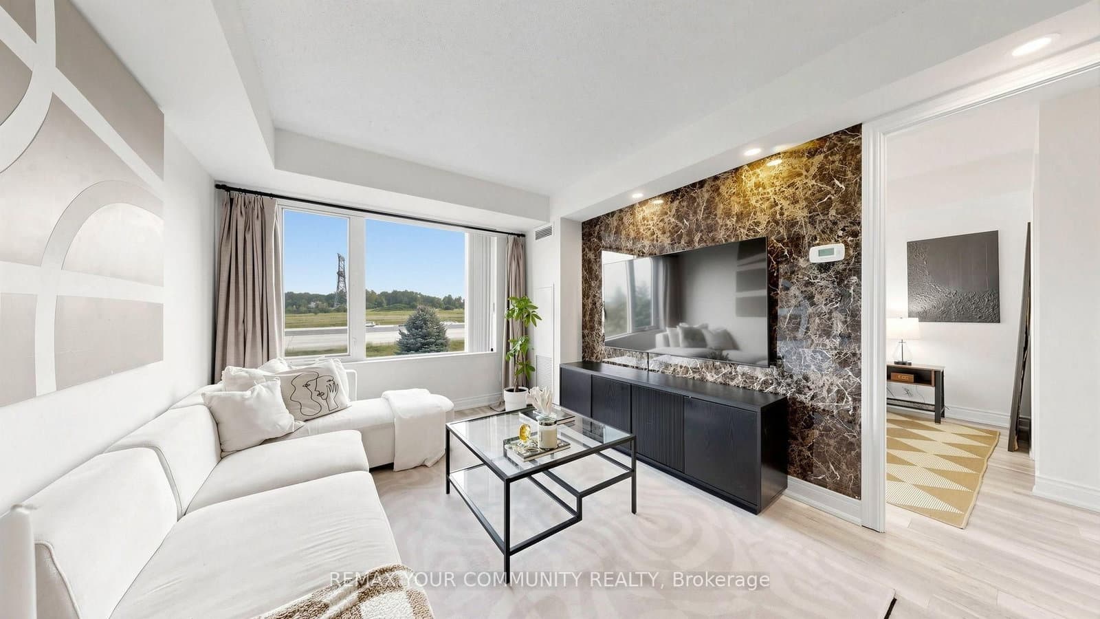 #215 - 273 South Park Road