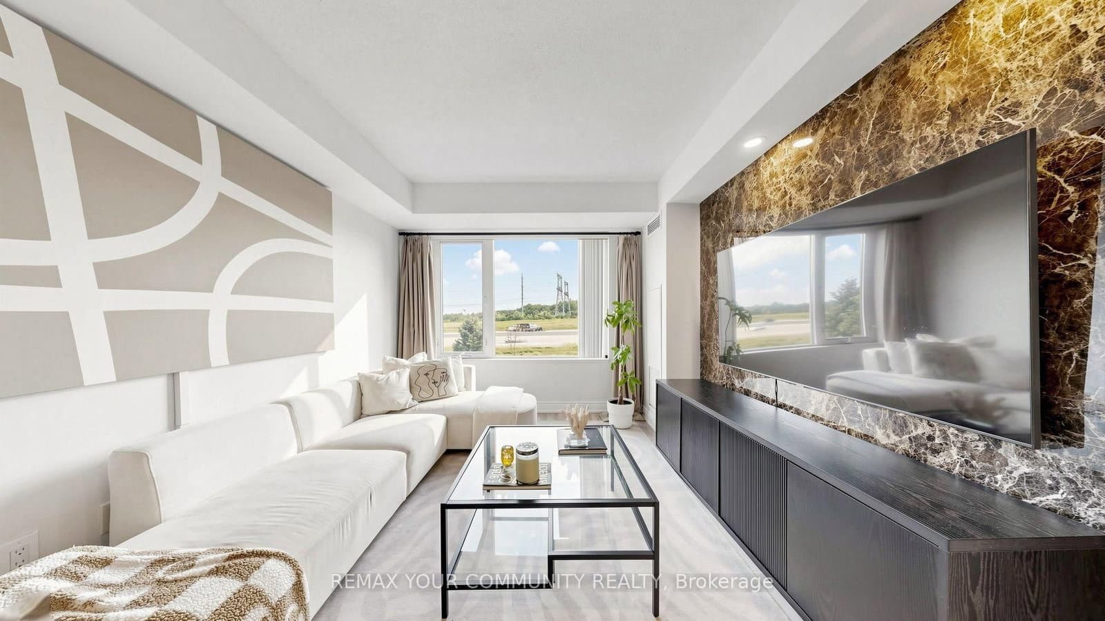 273 South Park Road, Unit 215 thumbnail 10
