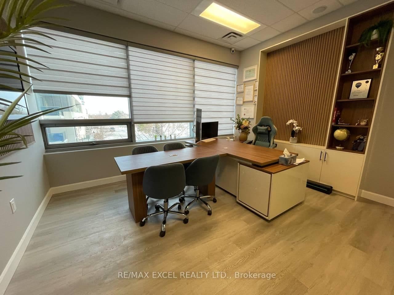 7163 Yonge Street, Unit 202 thumbnail 5