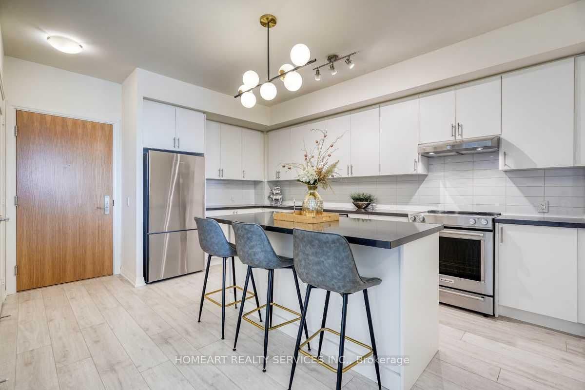 8960 Jane Street, Unit 314 thumbnail 3
