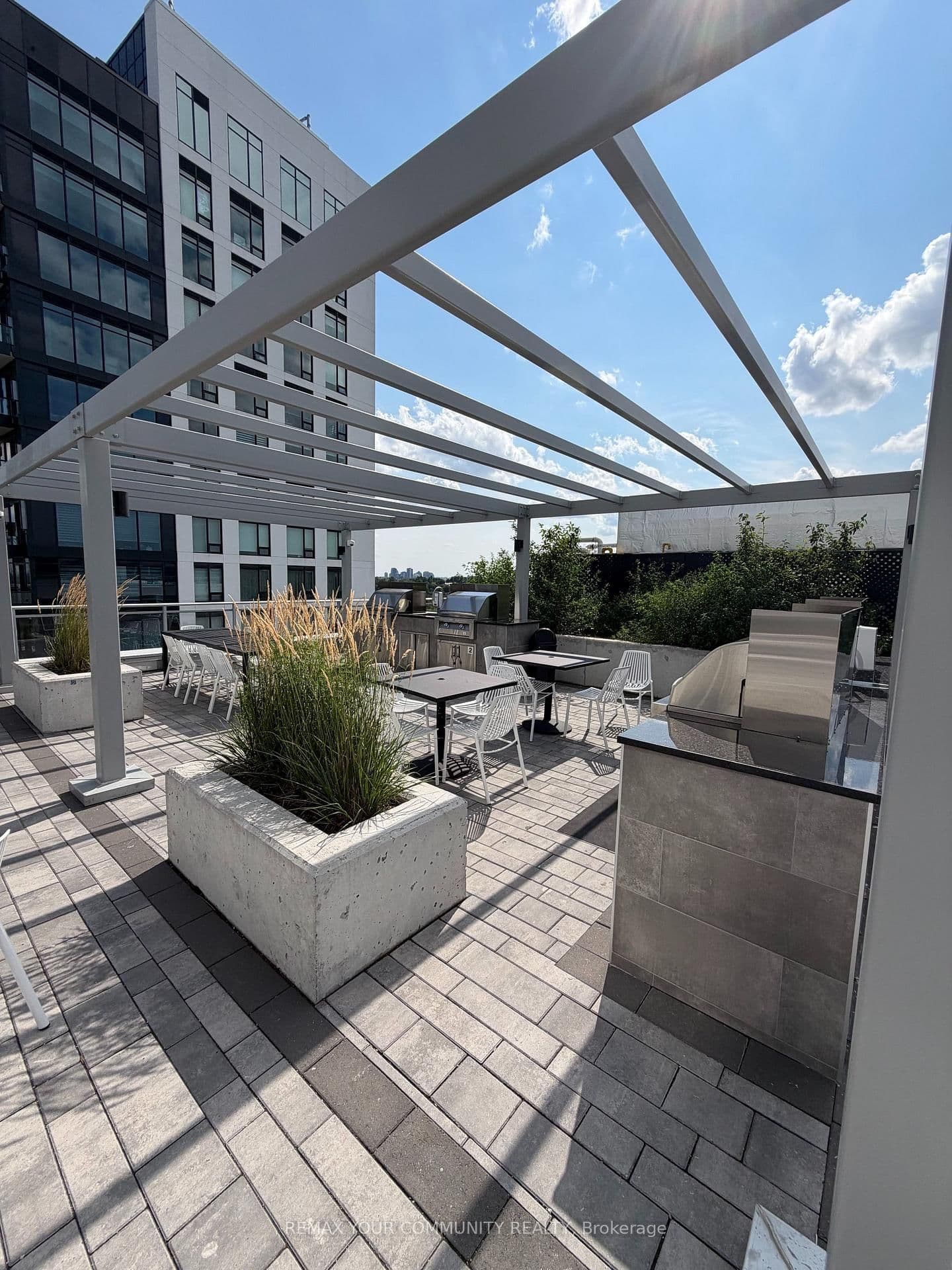 8888 Yonge Street, Unit 803 thumbnail 7