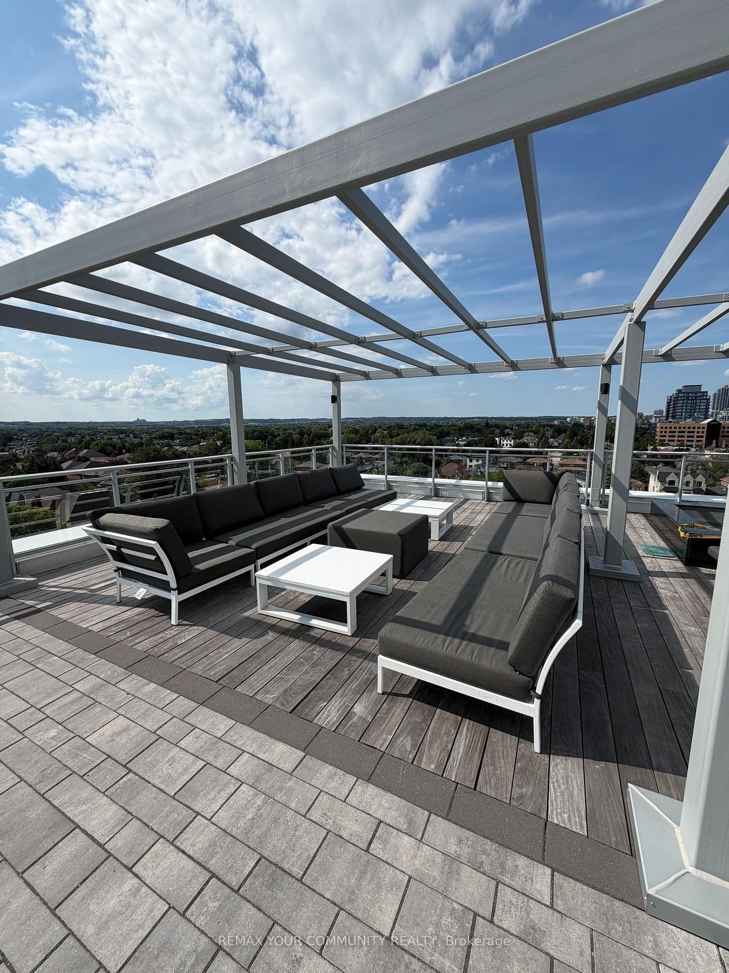 8888 Yonge Street, Unit 803 thumbnail 9