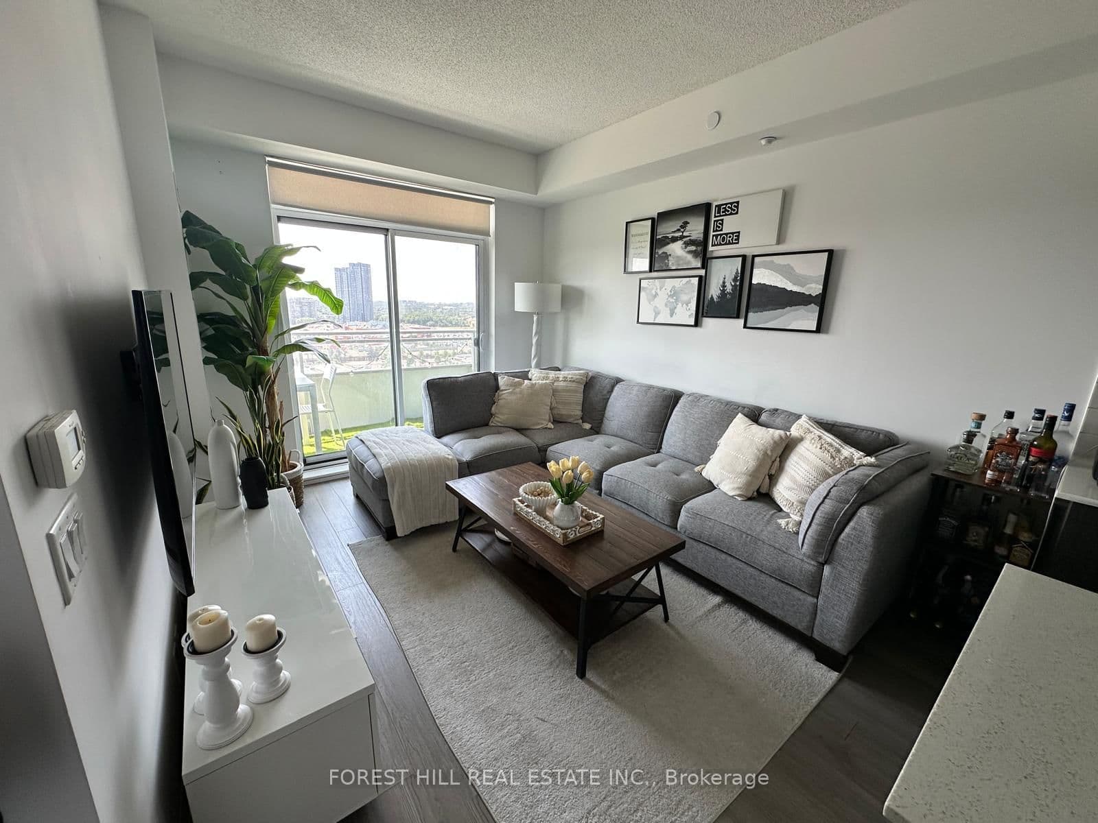 7890 Bathurst Street, Unit 1706 thumbnail 10