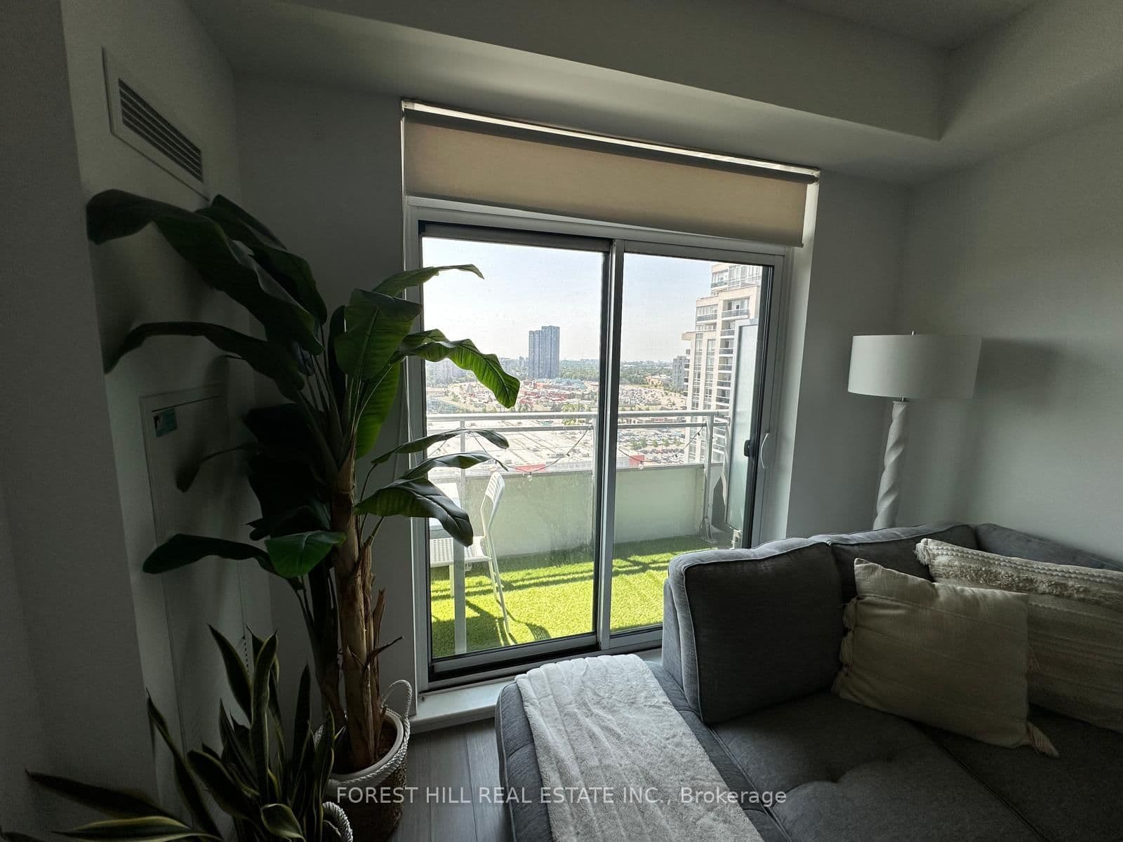 7890 Bathurst Street, Unit 1706 thumbnail 11