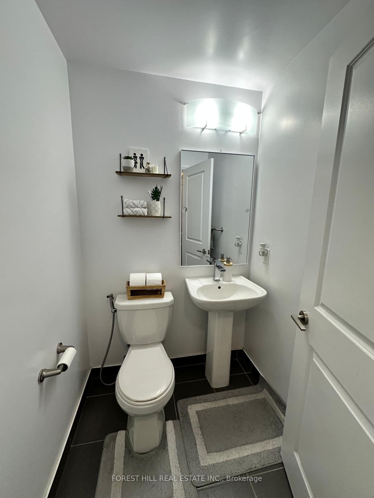 7890 Bathurst Street, Unit 1706 thumbnail 23