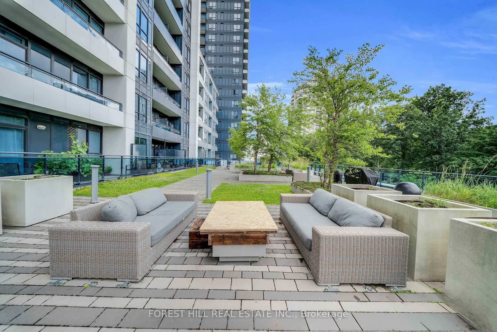 7890 Bathurst Street, Unit 1706 thumbnail 38