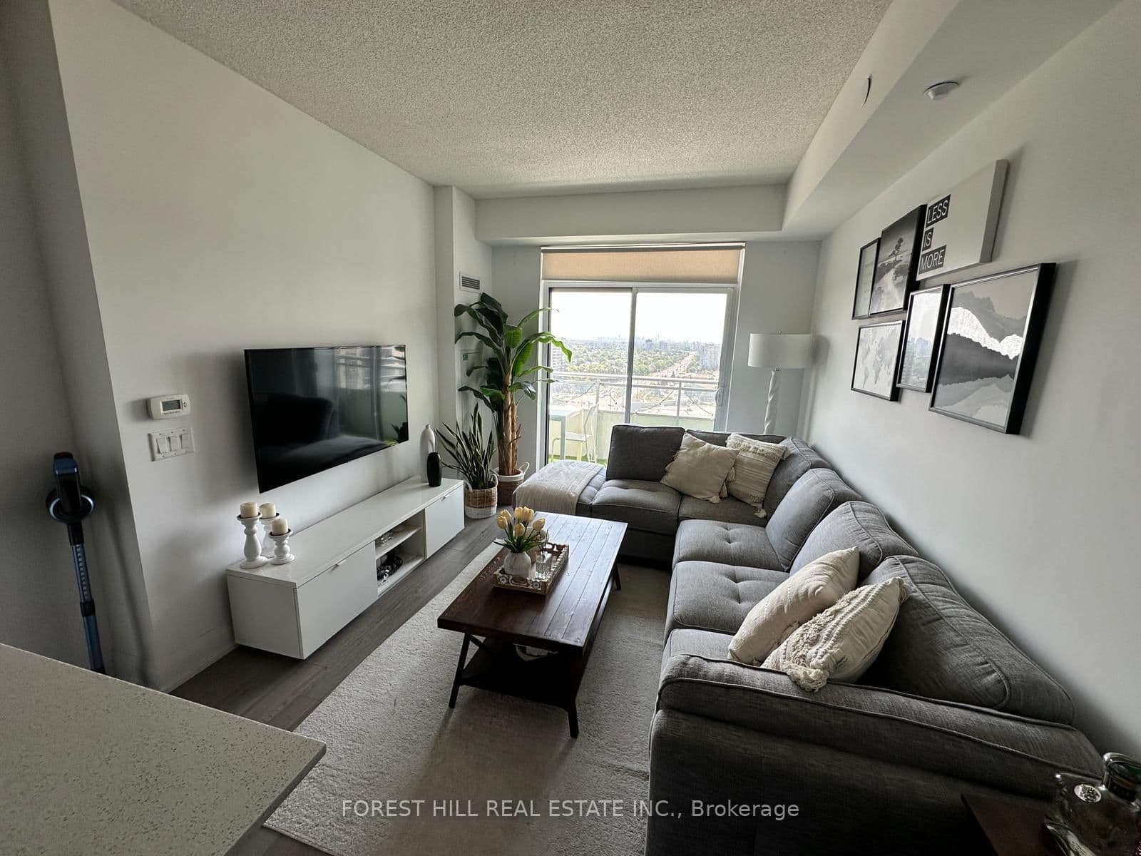 7890 Bathurst Street, Unit 1706 thumbnail 9