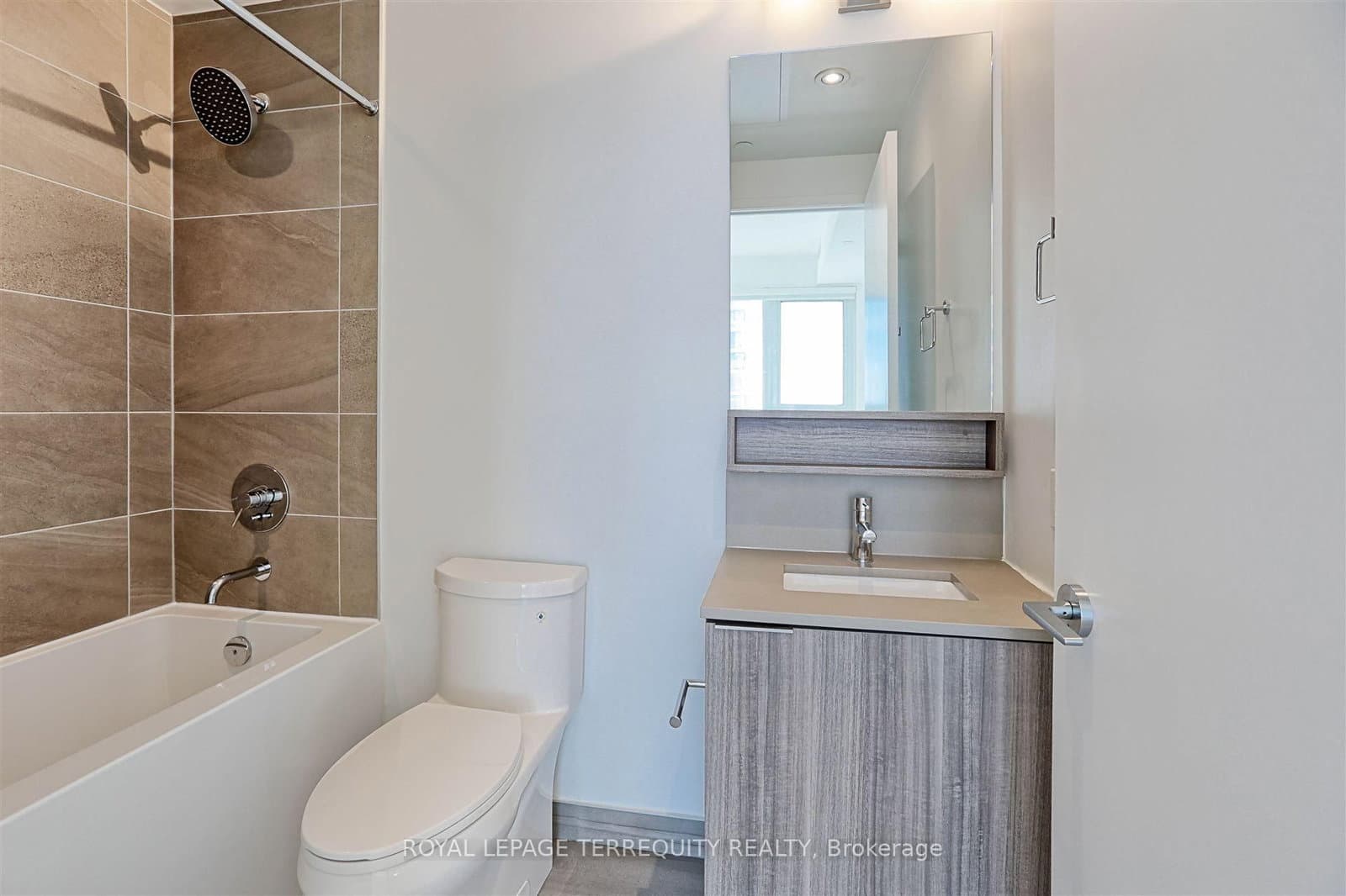 898 Portage Parkway, Unit 3707 thumbnail 13