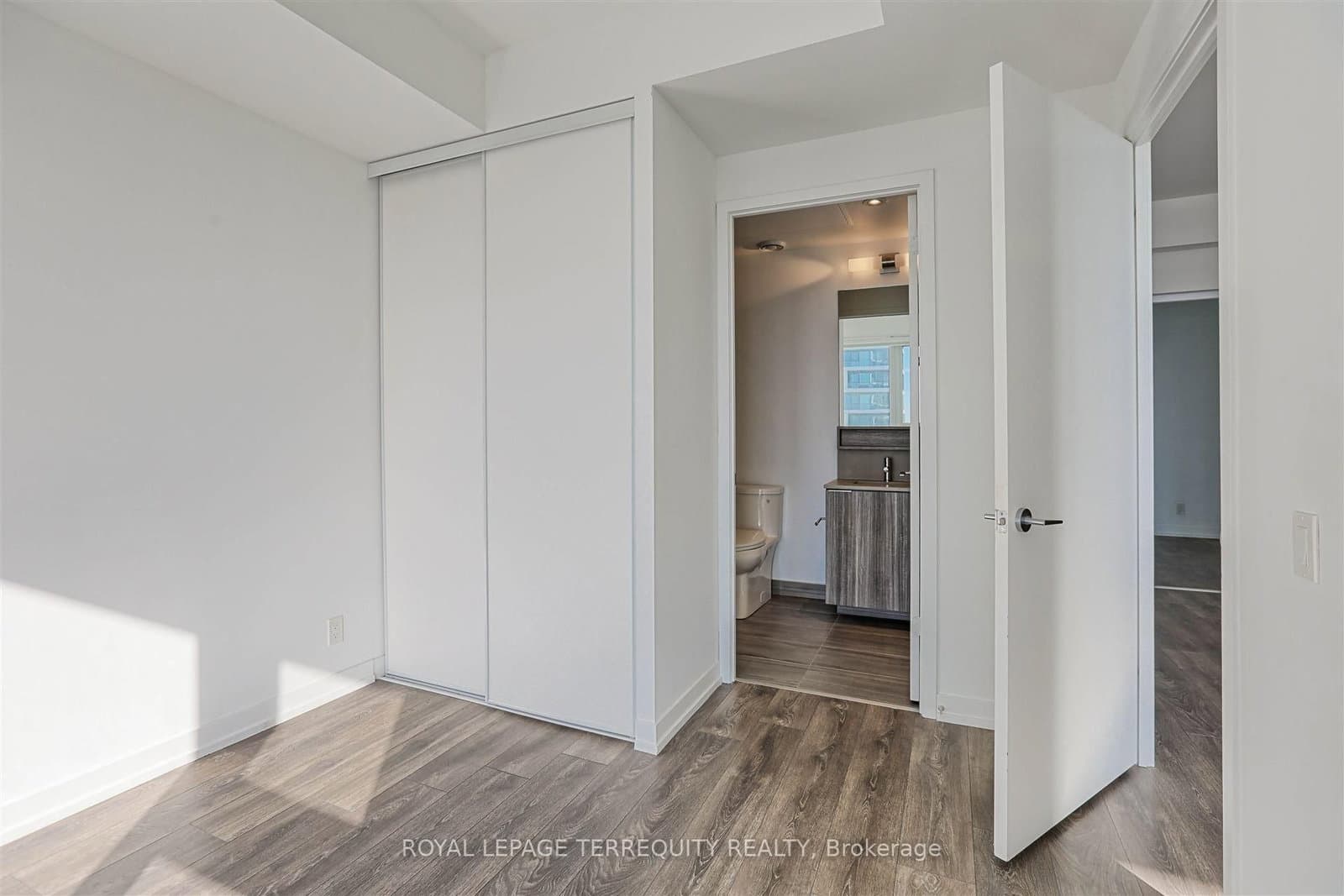 898 Portage Parkway, Unit 3707 thumbnail 15