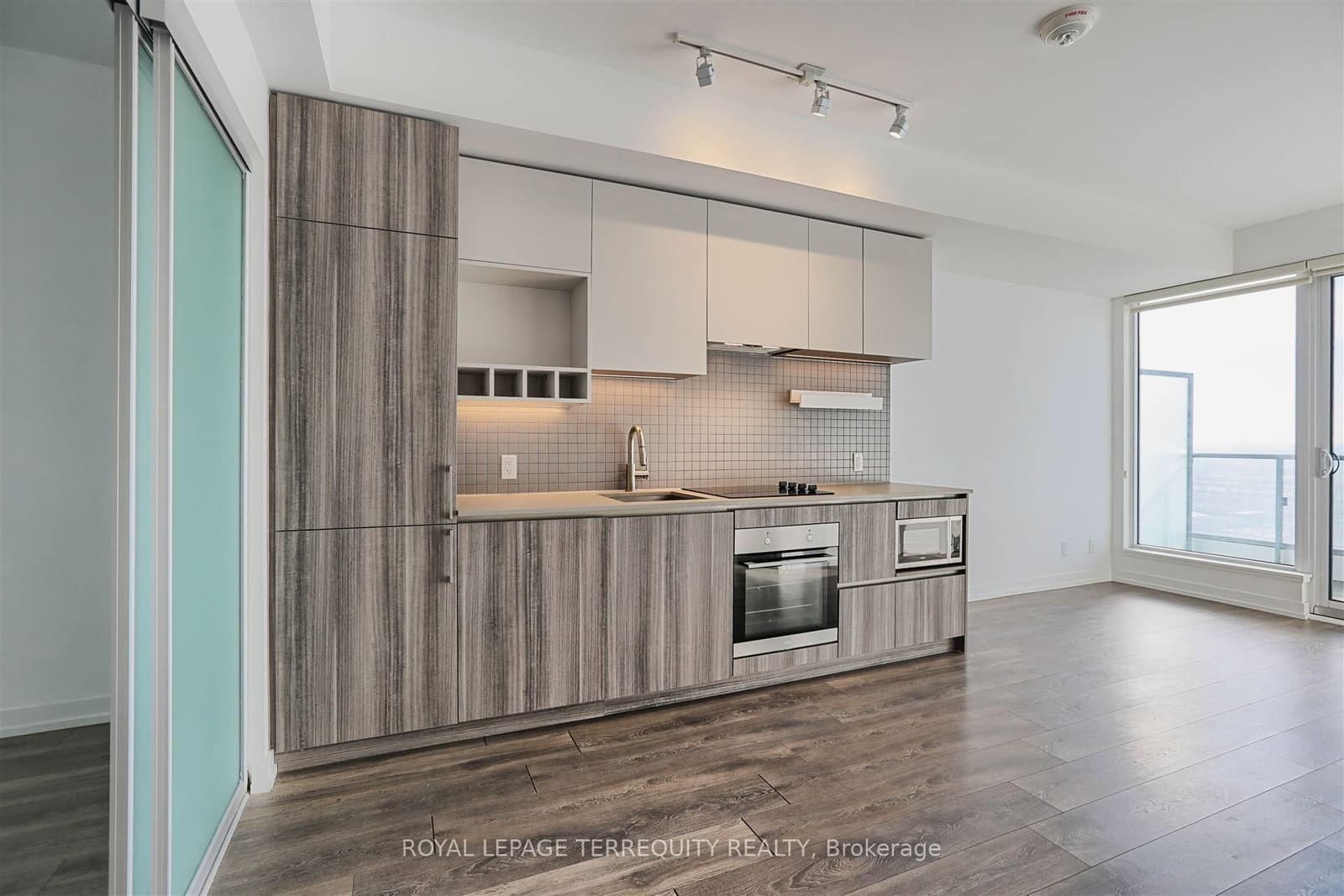898 Portage Parkway, Unit 3707 thumbnail 3
