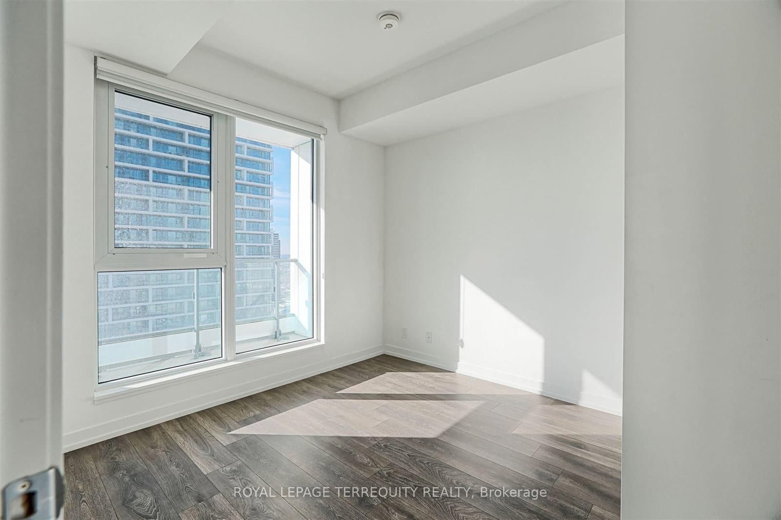 898 Portage Parkway, Unit 3707 thumbnail 8
