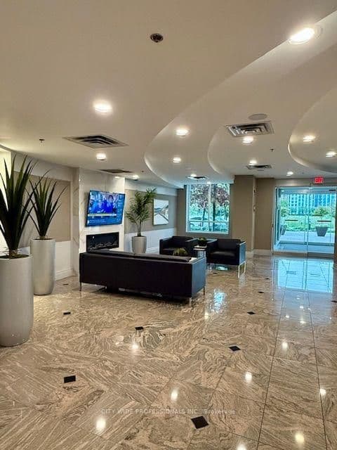 39 Oneida Crescent, Unit 509 thumbnail 5