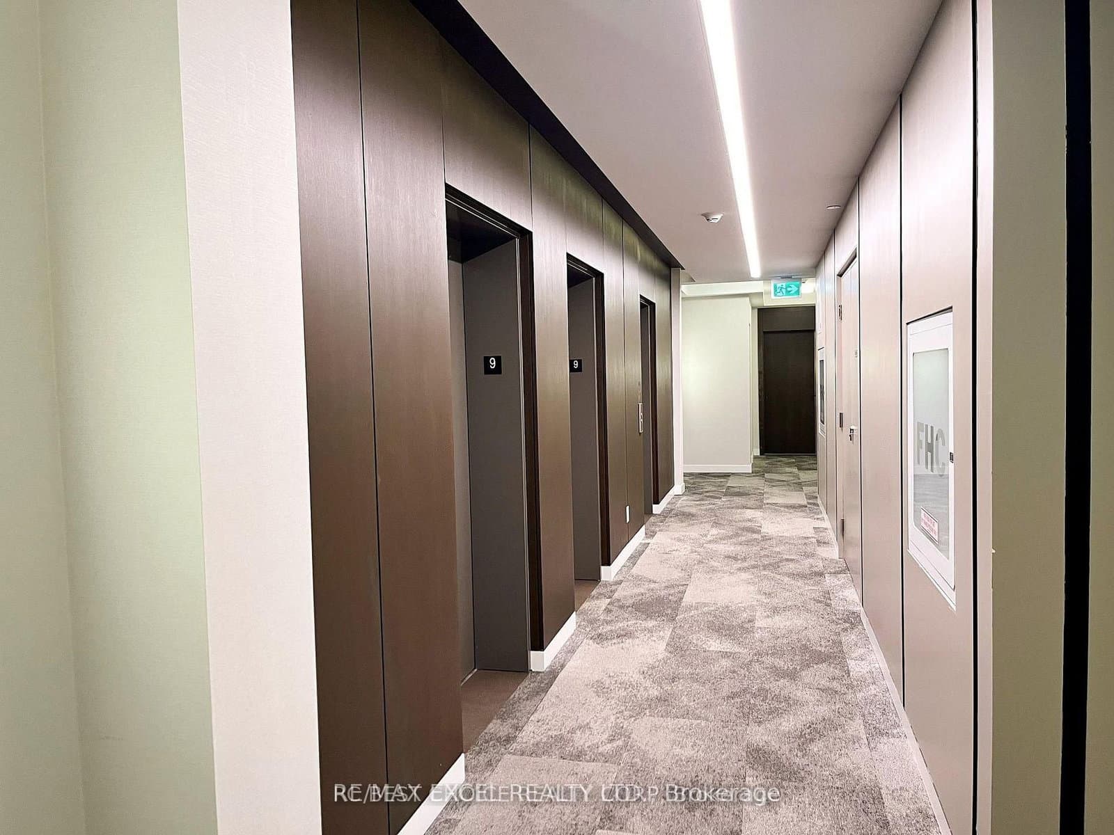8888 Yonge Street, Unit 904 thumbnail 2