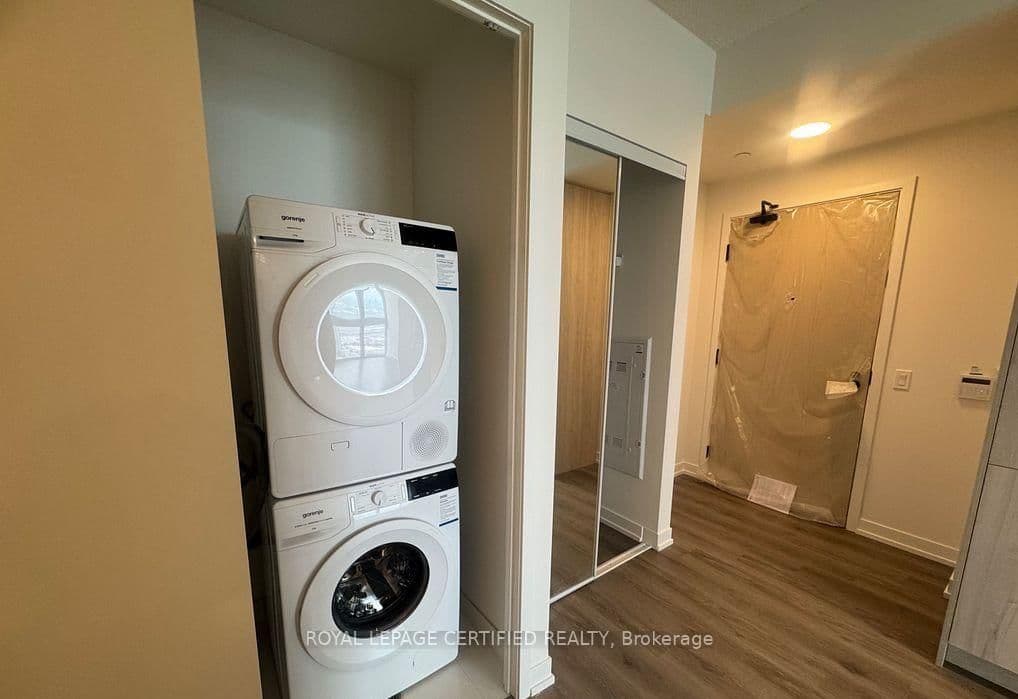 225 Commerce Street, Unit 5515 thumbnail 12
