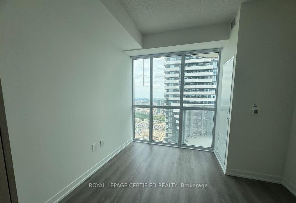 225 Commerce Street, Unit 5515 thumbnail 4