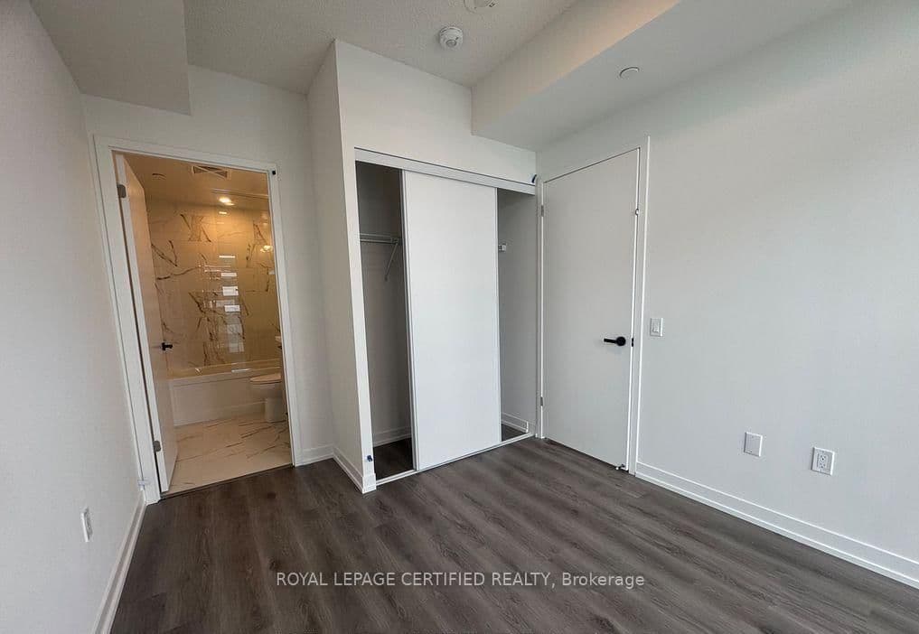 225 Commerce Street, Unit 5515 thumbnail 7