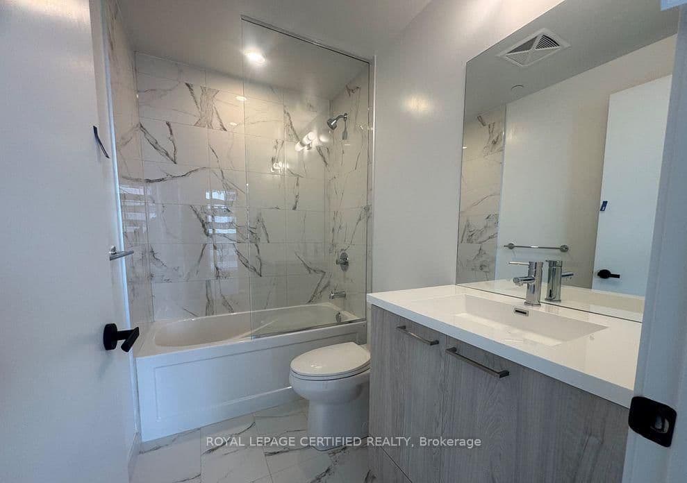 225 Commerce Street, Unit 5515 thumbnail 8