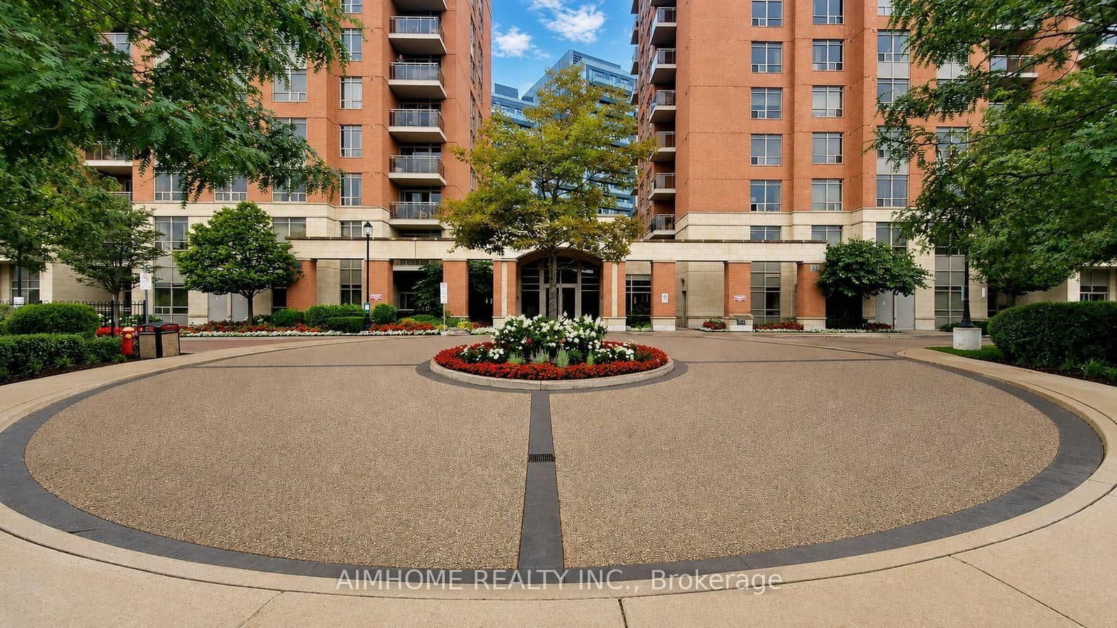75 King William Crescent, Unit 804 thumbnail 2
