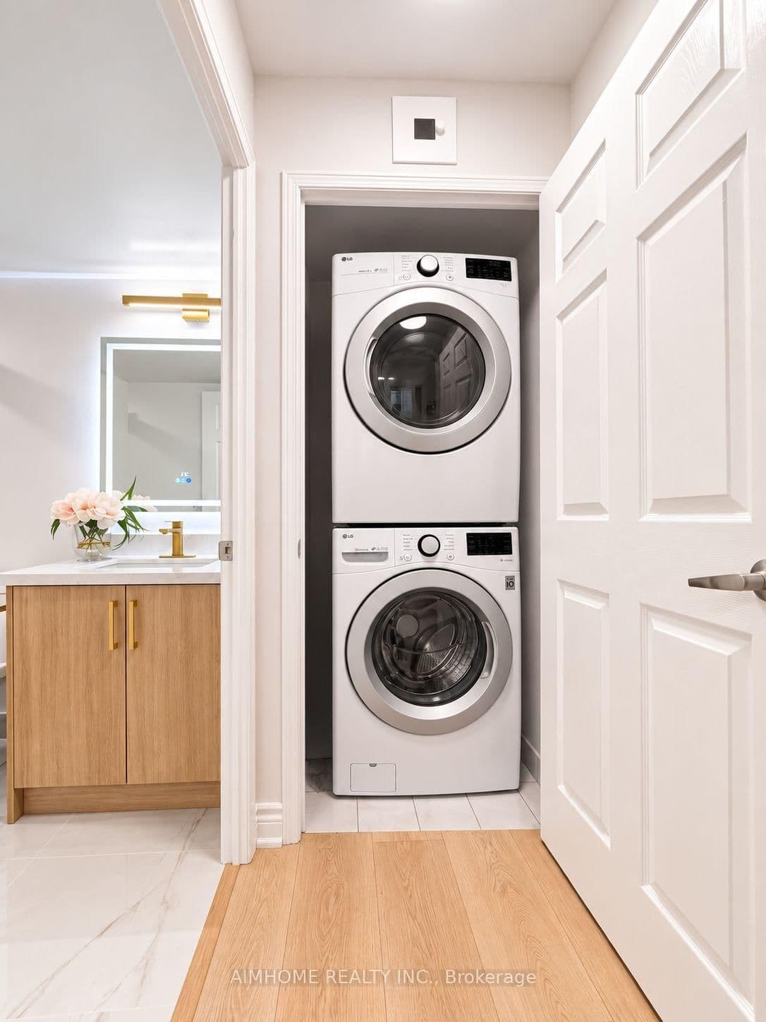 75 King William Crescent, Unit 804 thumbnail 20