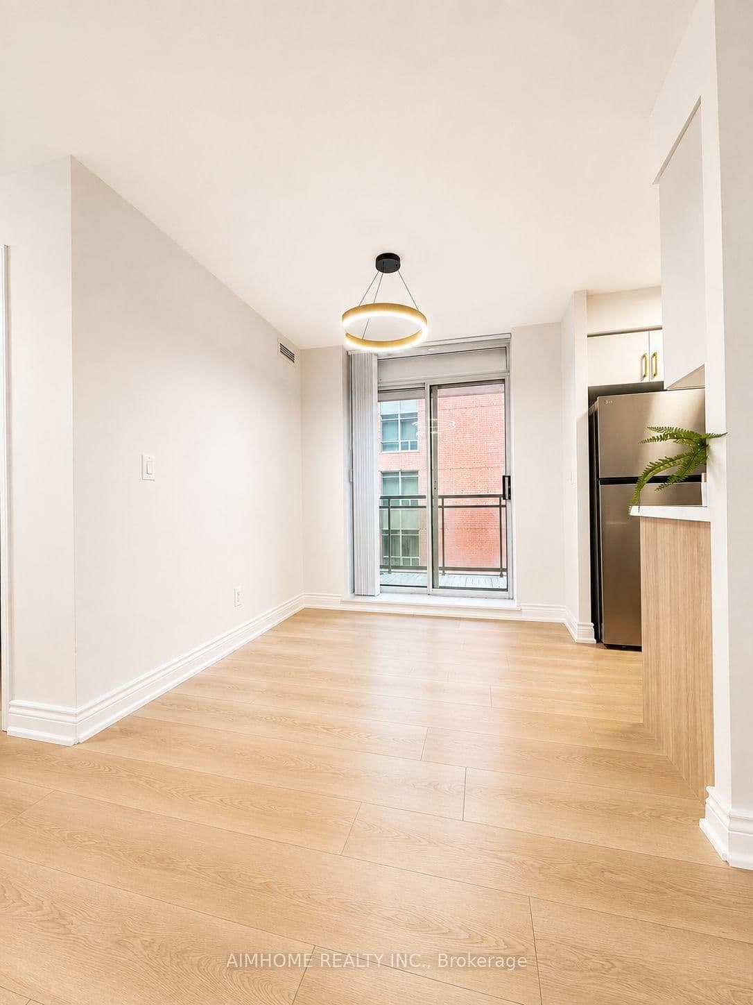 75 King William Crescent, Unit 804 thumbnail 5