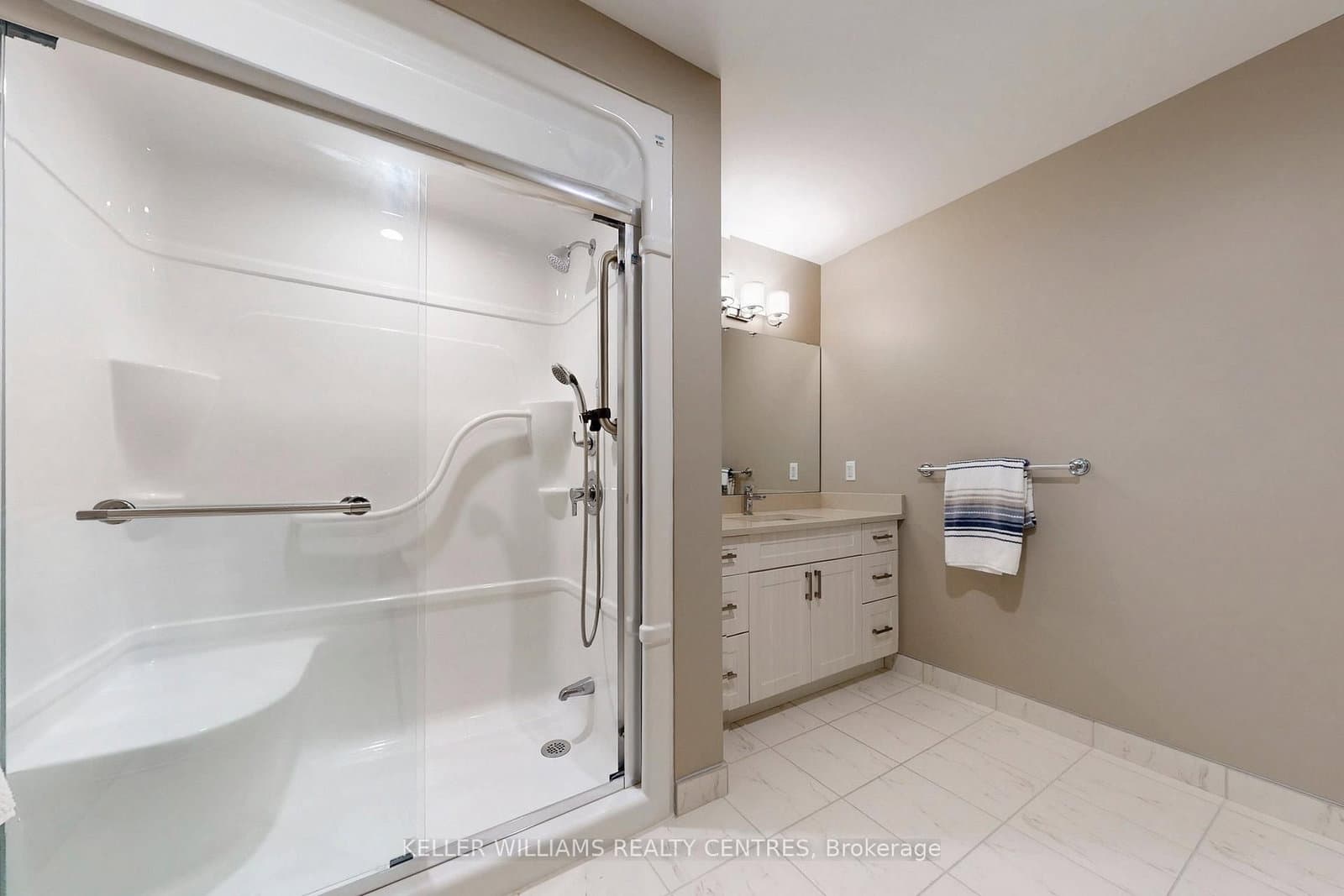 460 William Graham Drive, Unit 313 thumbnail 21