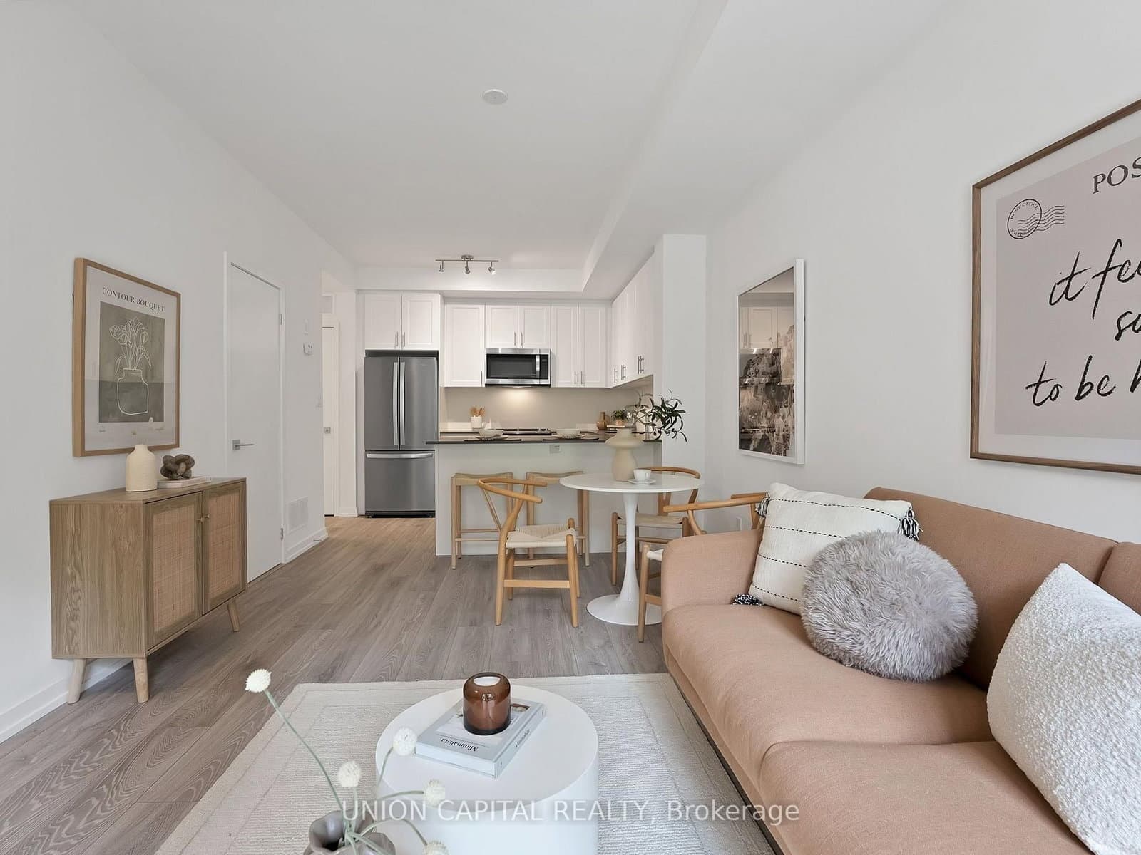 26 Lytham Green Circle, Unit 6 thumbnail 3