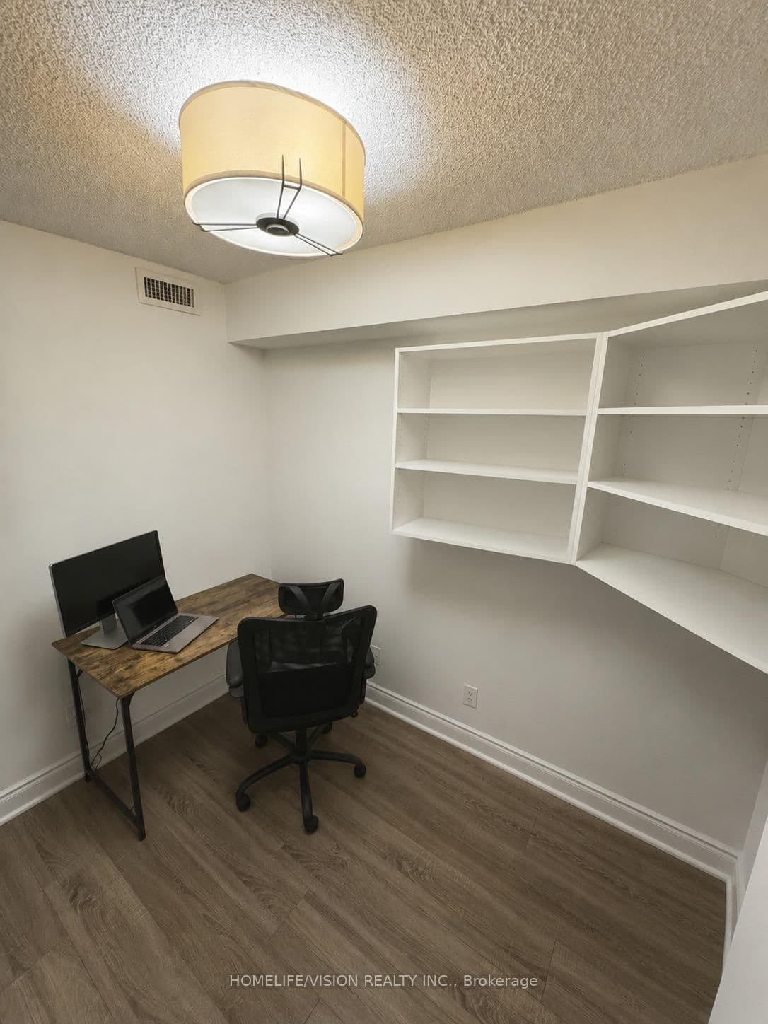 7 N Park Road, Unit 604 thumbnail 6