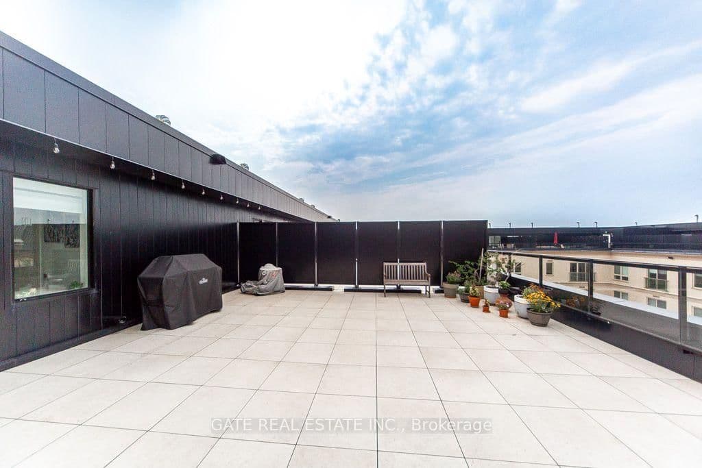 101 Cathedral High Street, Unit Ph3 thumbnail 45