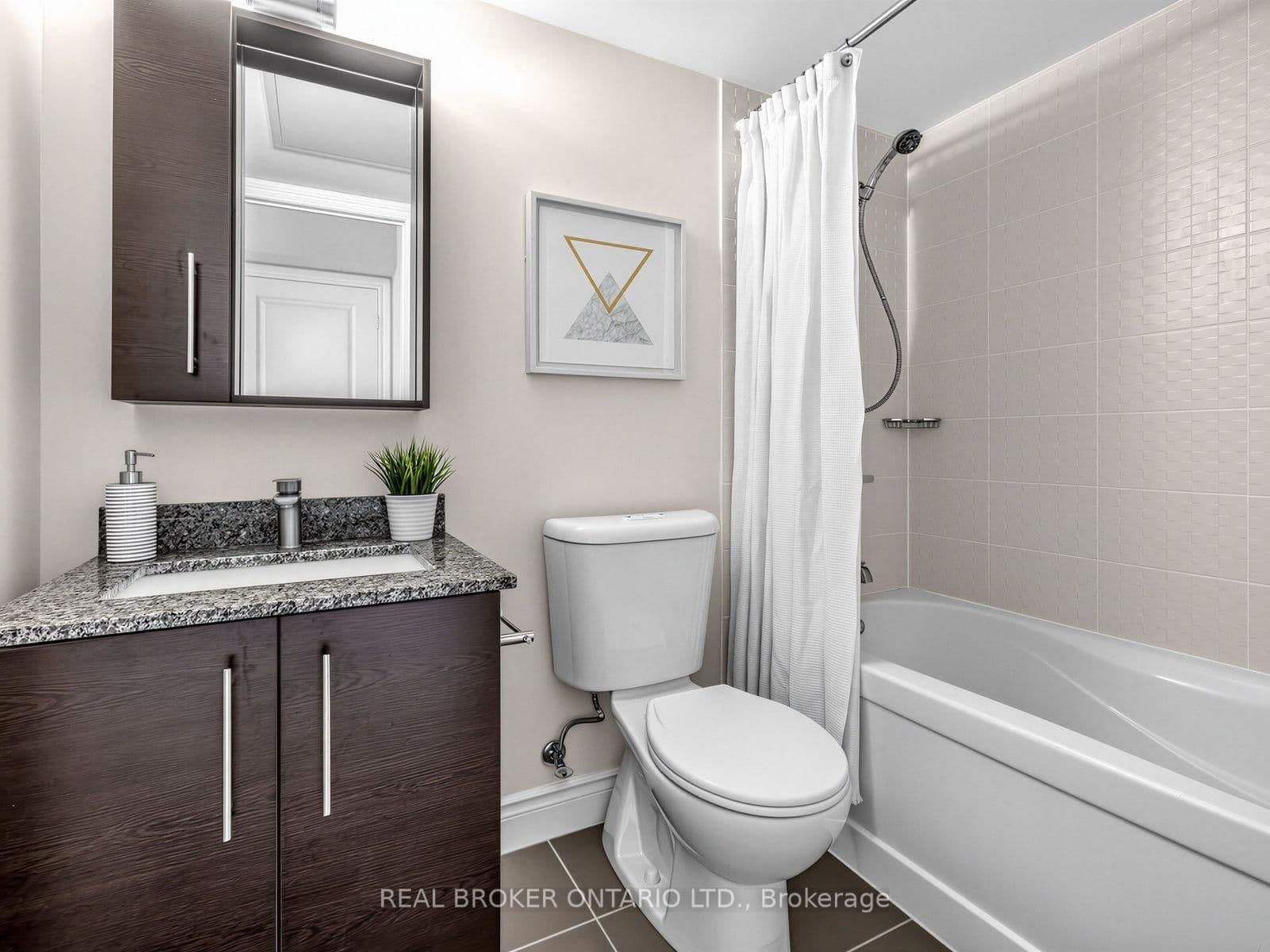 233 South Park Road, Unit 1012 thumbnail 15