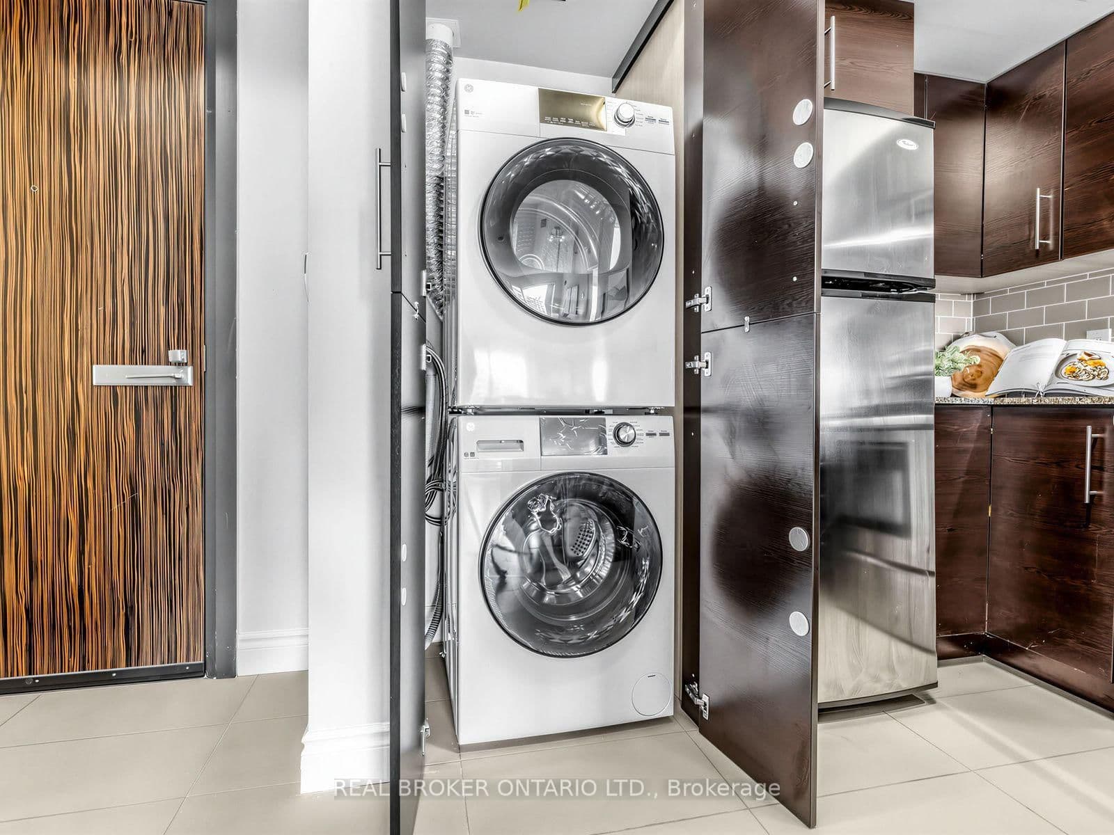 233 South Park Road, Unit 1012 thumbnail 19