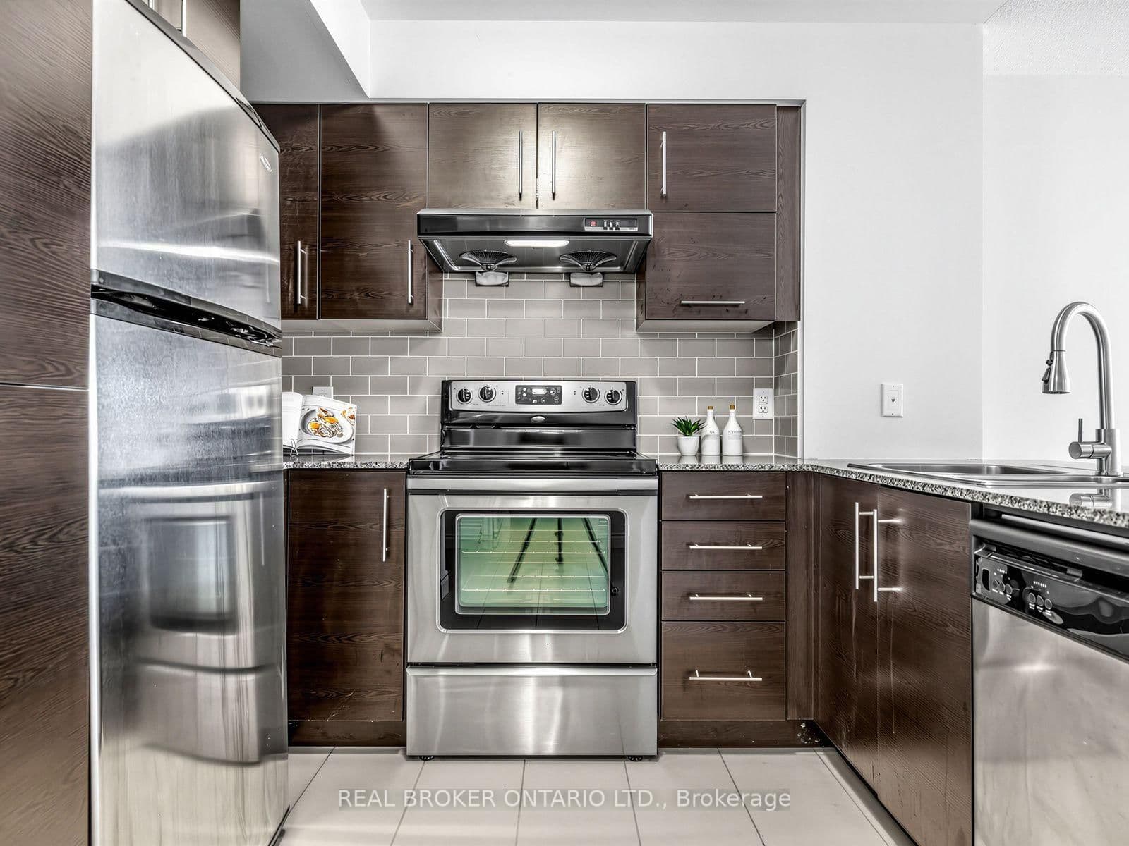 233 South Park Road, Unit 1012 thumbnail 3