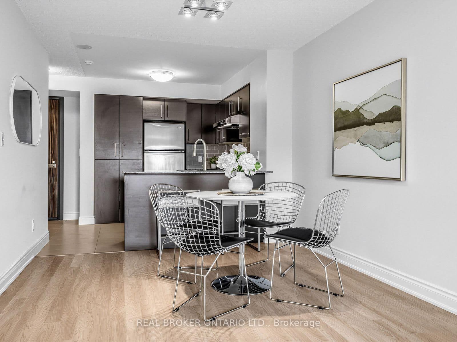 233 South Park Road, Unit 1012 thumbnail 8