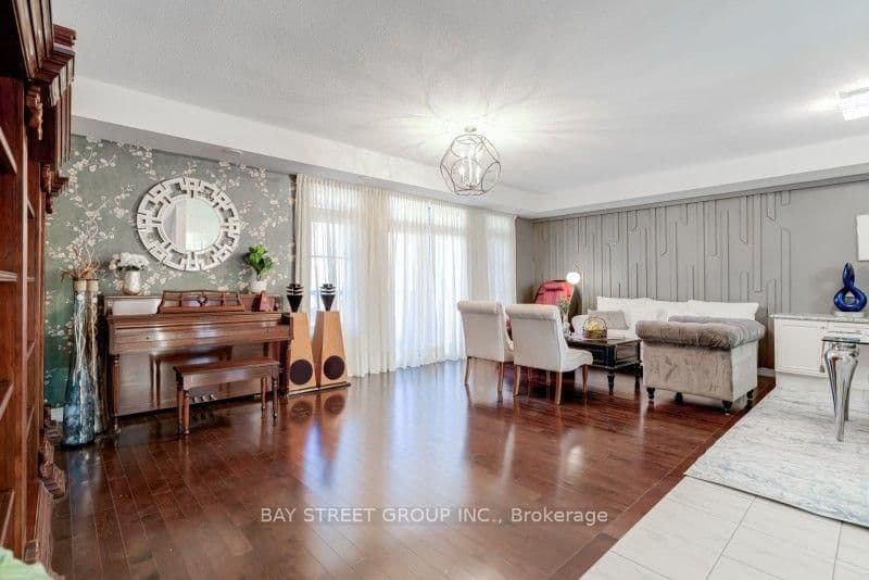 121 Luzon Avenue thumbnail 9