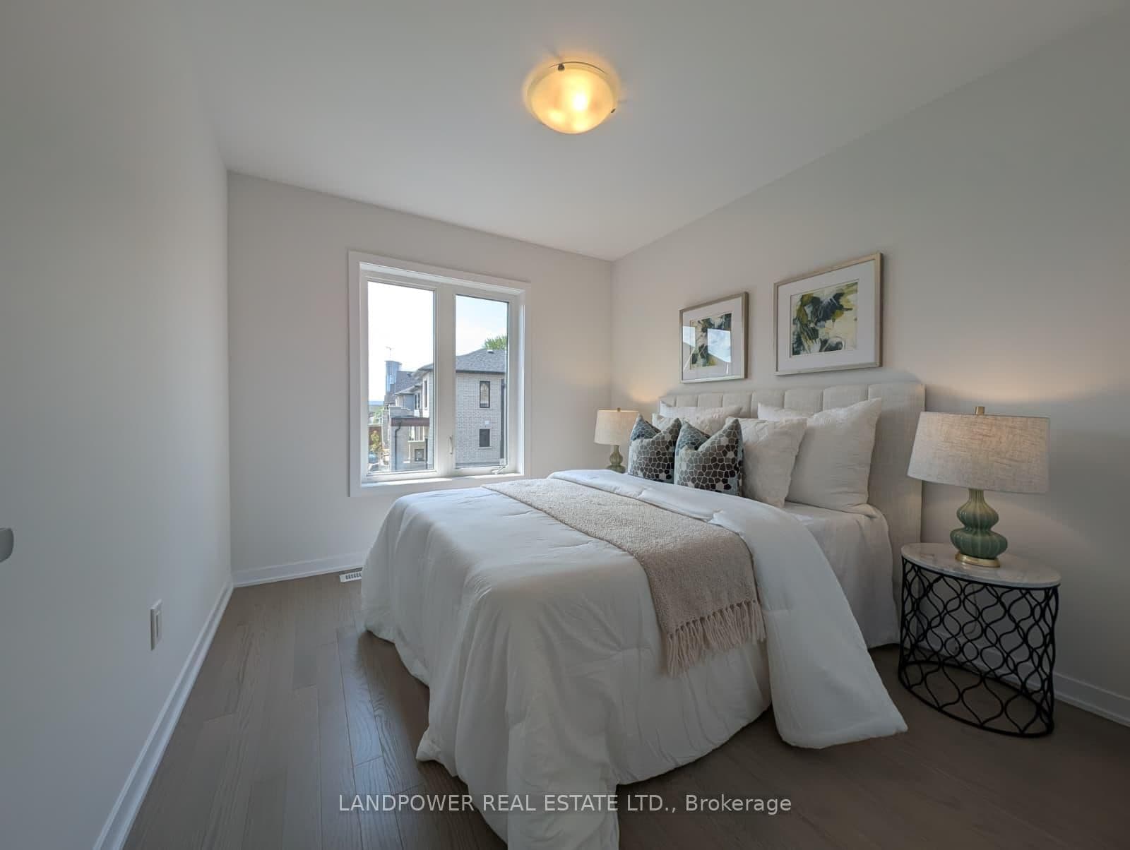 162 Anna Russell Way thumbnail 16