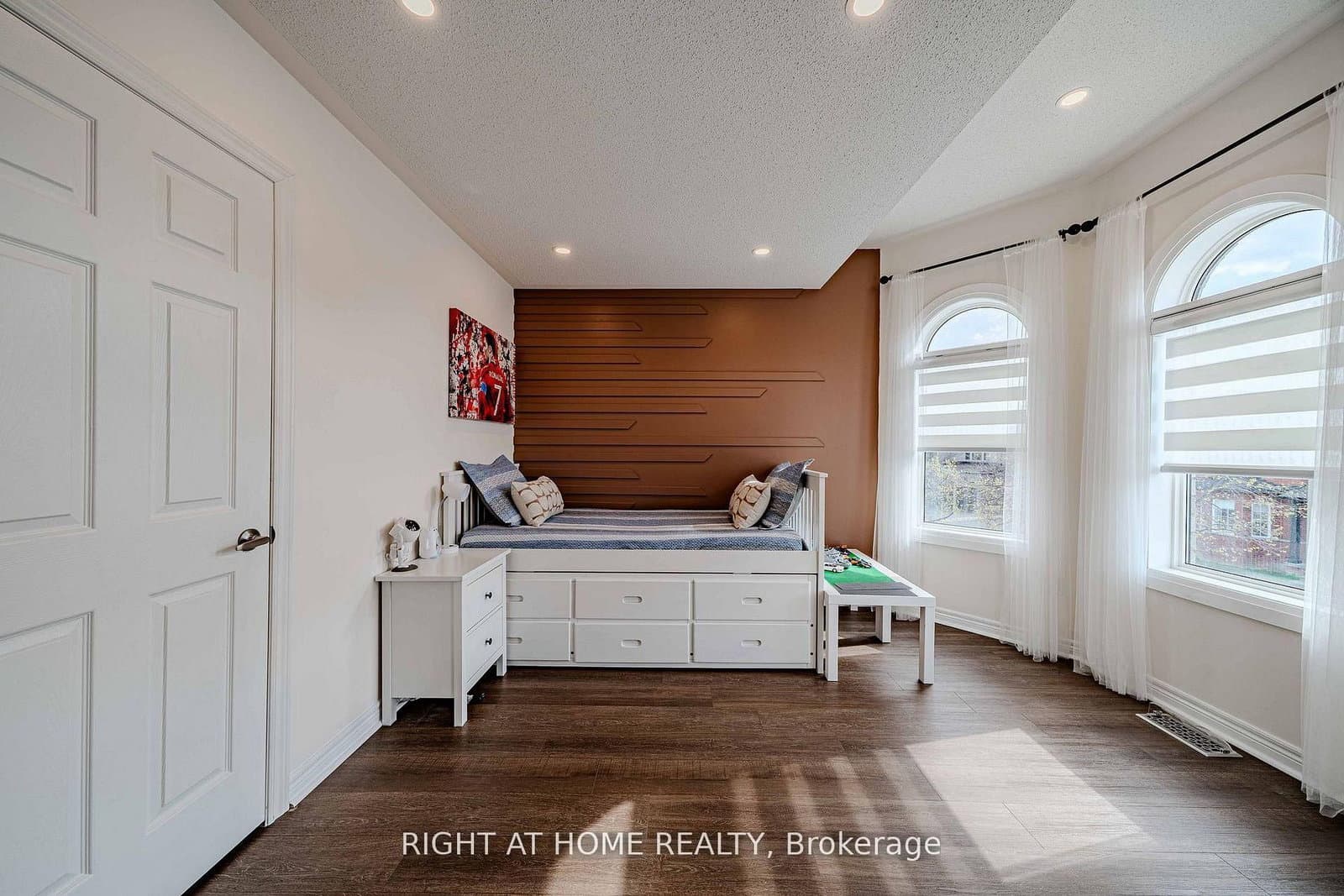 111 Forecastle Road thumbnail 33