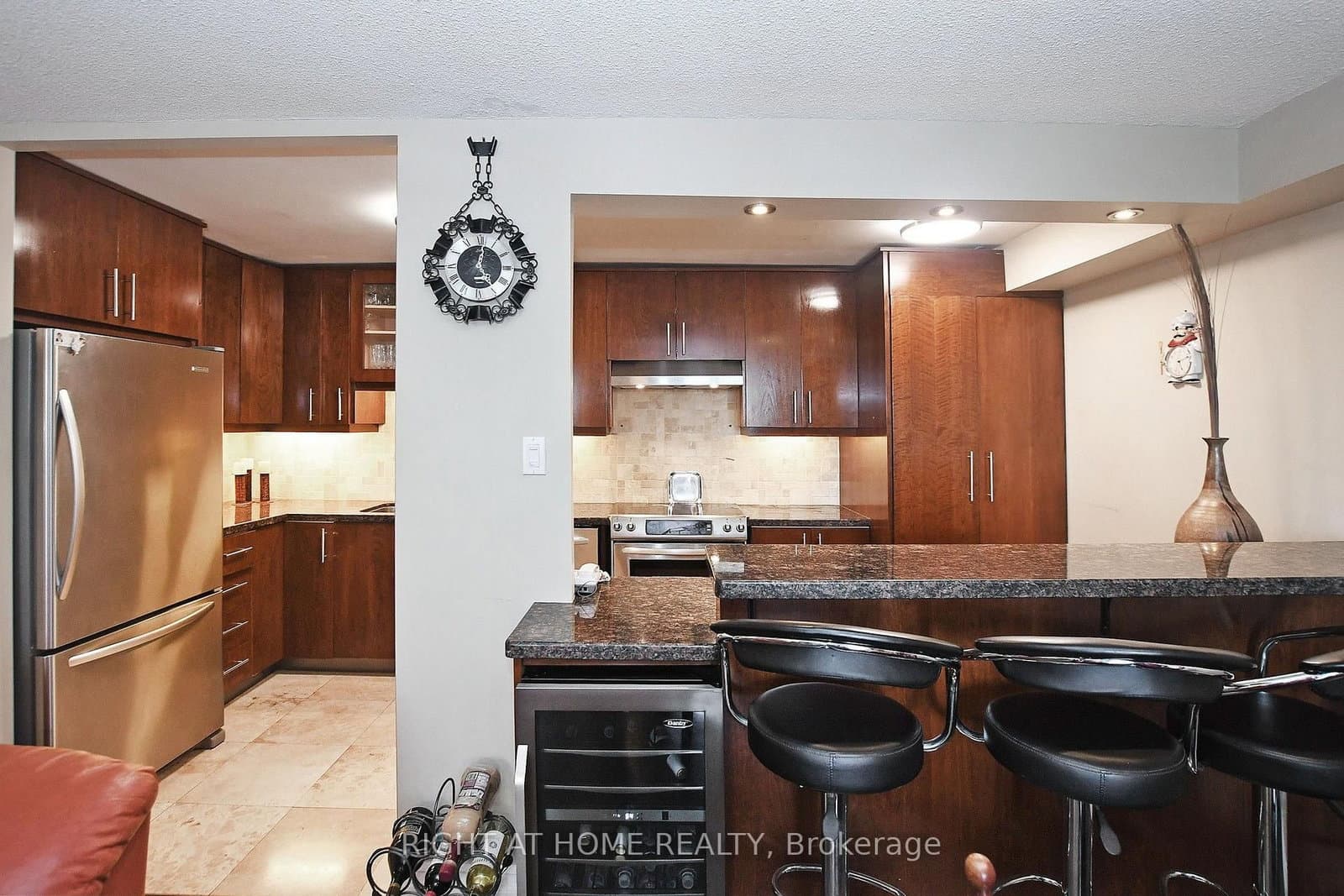 60 Inverlochy Boulevard, Unit 806 thumbnail 13